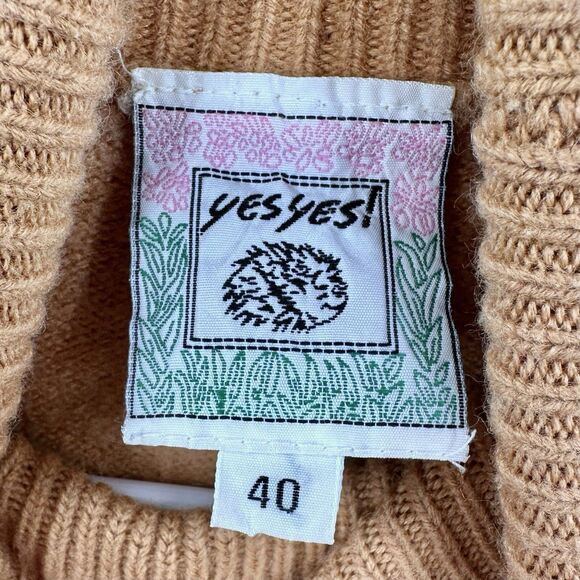 VTG Lambs Wool Turtleneck Sweater M 40 Pullover Cable Knit Crochet Rosette Brown - Picture 7 of 8